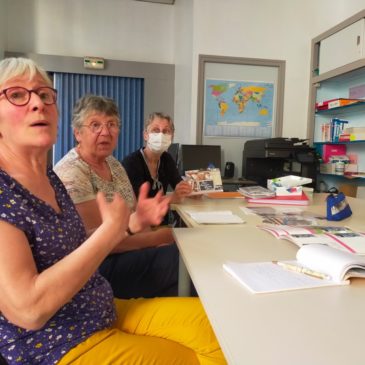 Les bénévoles à la découverte de nouveaux outils