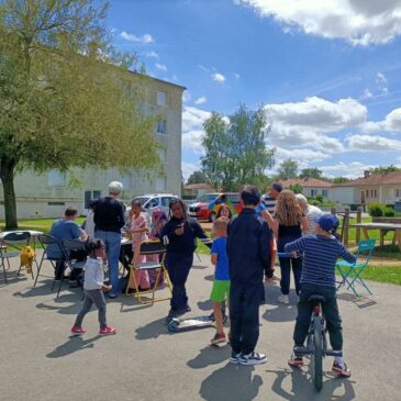 Passerelle de rue dans le quartier Cité Leclerc de Parthenay